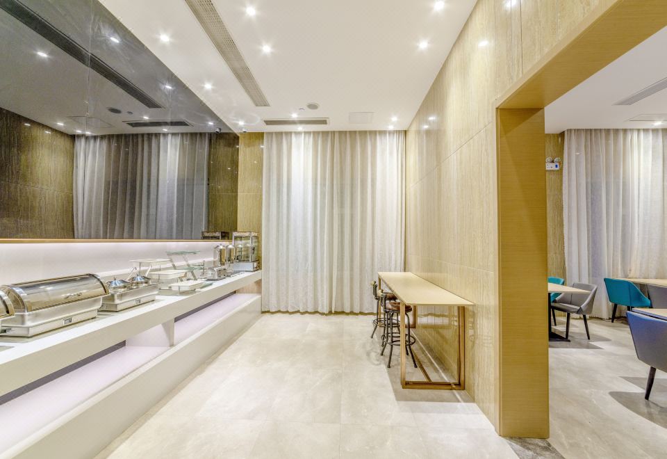 Lavande Hotel (Zouping Huangshan Road)Hotel Overview