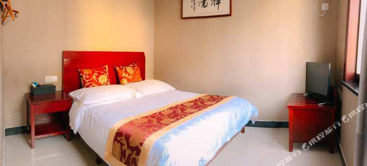 九华山一家小居图片