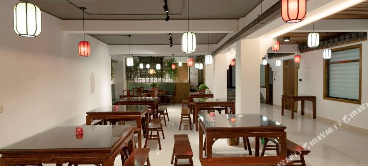 九华山宜粟庭·云起时modern中式禅意美宿(换乘中心店)图片