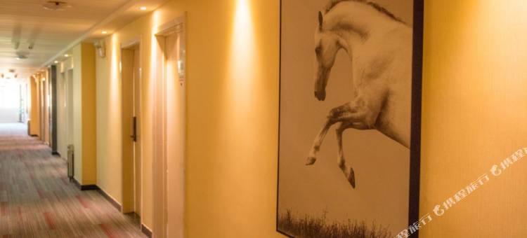 骏怡连锁酒店(万全区西高速路口店)图片