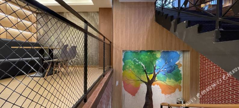 落脚城市青年旅舍(重庆中山四路店)图片