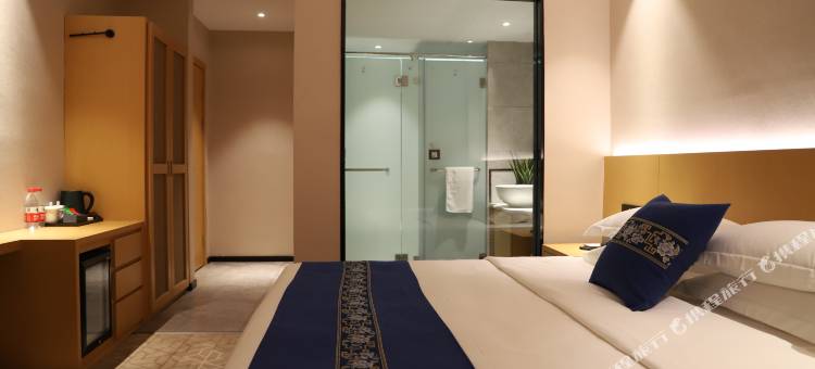 自贡湖畔隐庐酒店(华商国际城店)图片