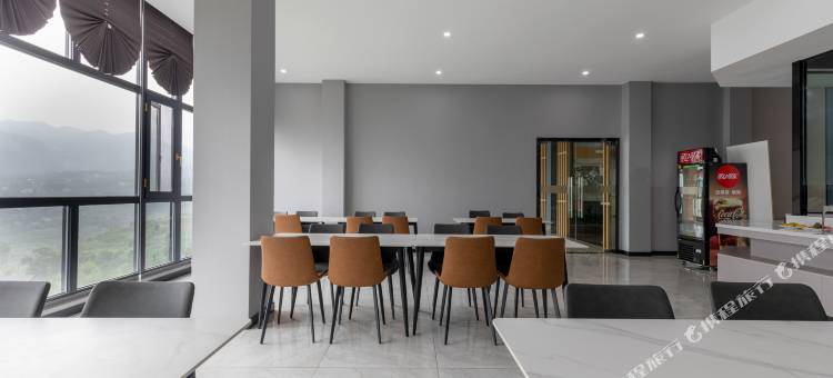 途客中国轻居酒店(恩施大峡谷店)图片