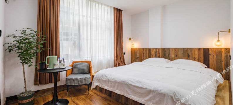 老宋国际青年旅舍(成都前锋路地铁站店)图片