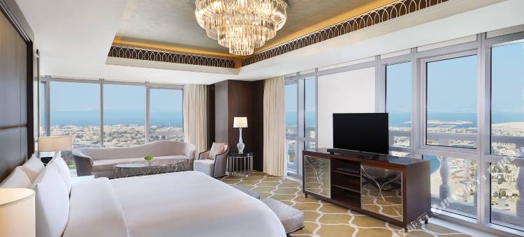 迪拜希尔顿艾尔哈布图尔城酒店(Hilton Dubai Al Habtoor City)图片