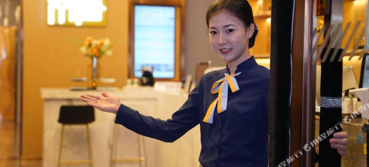 潮曼酒店(深圳宝安大仟里坪洲地铁站店)图片