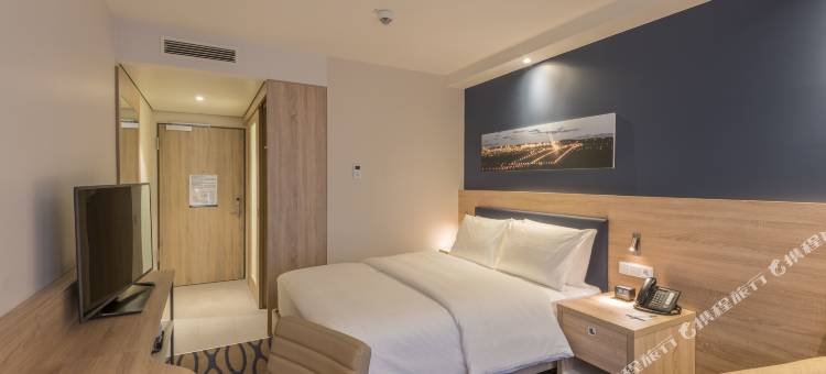 法兰克福机场希尔顿欢朋酒店(Hampton by Hilton Frankfurt Airport)图片
