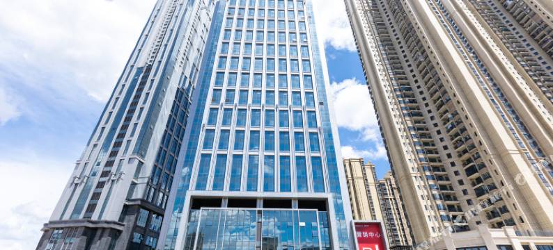 艺龙瑞阁国际公寓(龙园地铁站店)图片