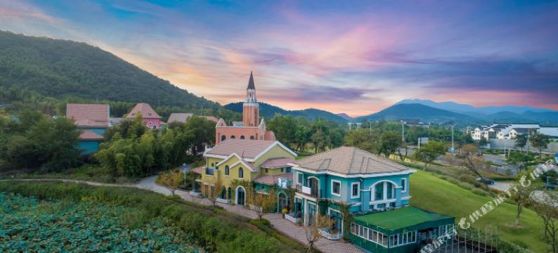 花谷奇缘荷棠民宿(茅山东方盐湖城店)图片