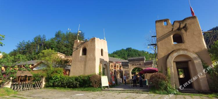 竹溪桃花岛夯土小镇民宿图片