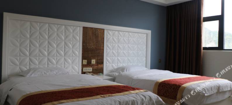 冕宁县泸沽品成大酒店图片