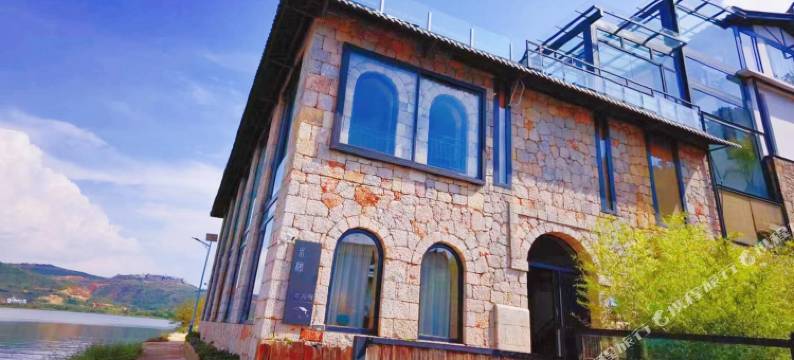 大理金梭岛水榭临海宿客栈图片