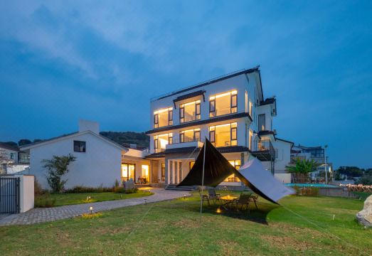 Qixishe Homestay Hotel Overview