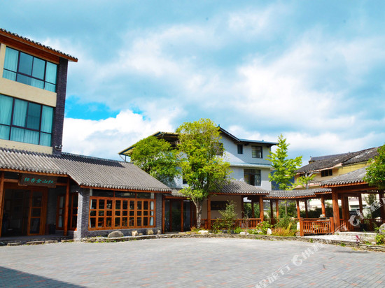 南川任杏金山红民宿