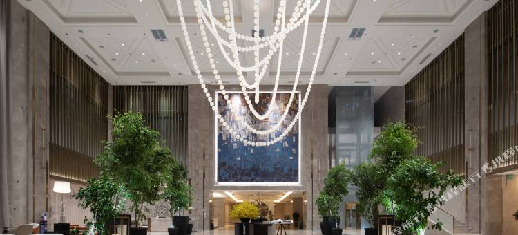 阿勒泰富蕴希尔顿逸林酒店图片