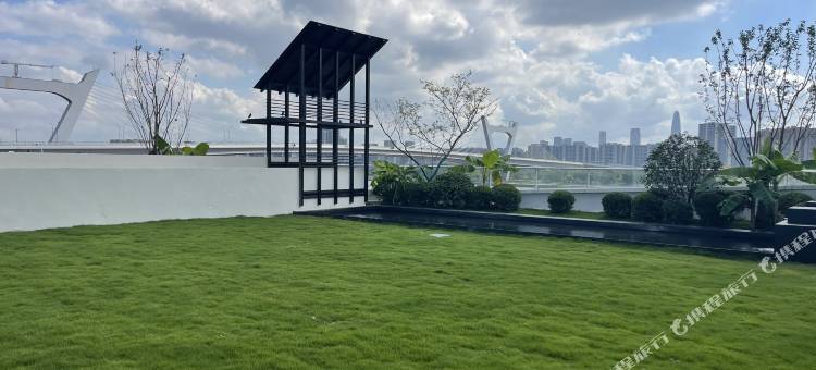 宁波老外滩文创港等风来酒店图片