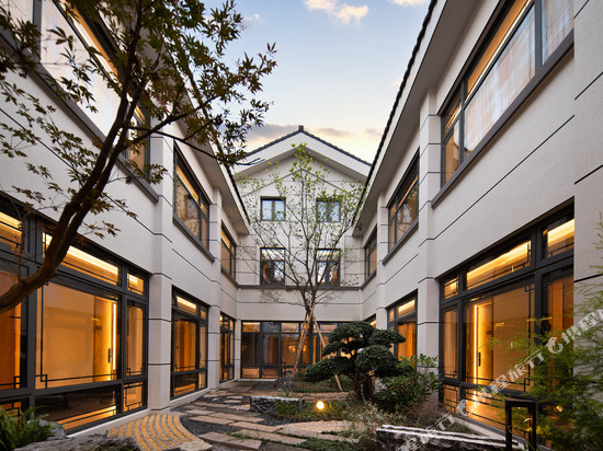 宁波东钱湖书香心泊酒店