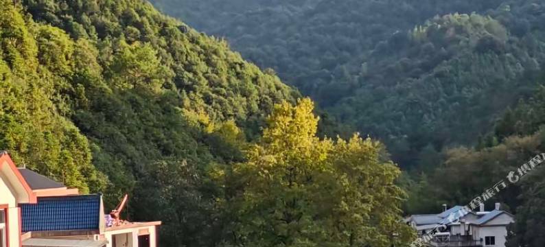 悠然山居民宿(三清山风景区店)图片