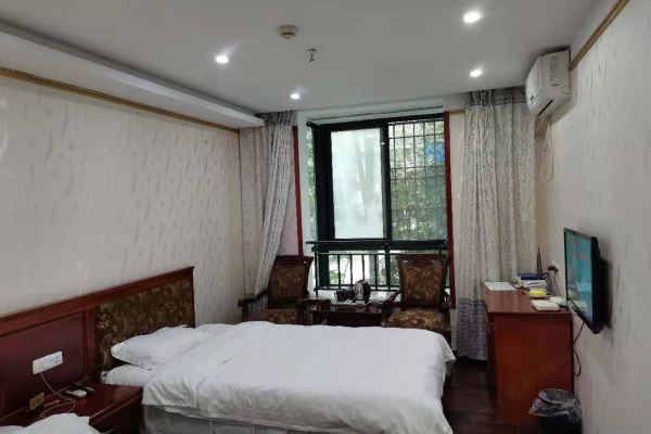 高州酒店网站建设全包_(高州大酒店多少钱一台菜)