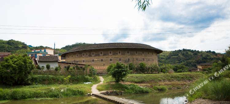 龙昌土楼民宿图片