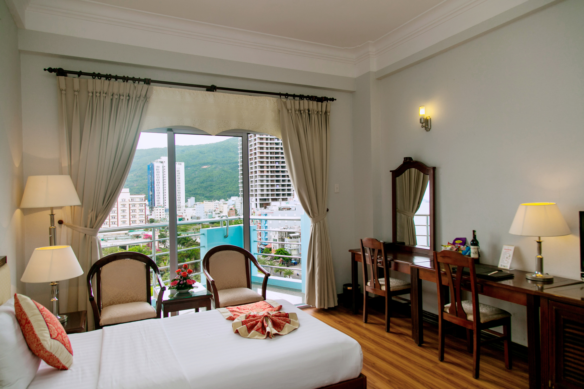 Seagull Hotel Over view