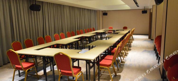 柏曼酒店(南宁江南万达平西夜市店)图片