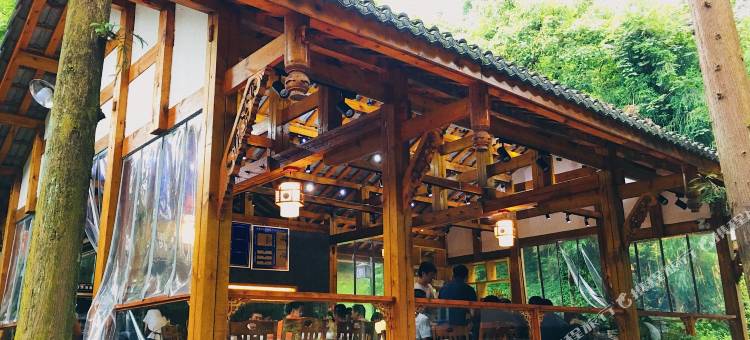 邛崃市天台山镇醉石林宾馆图片