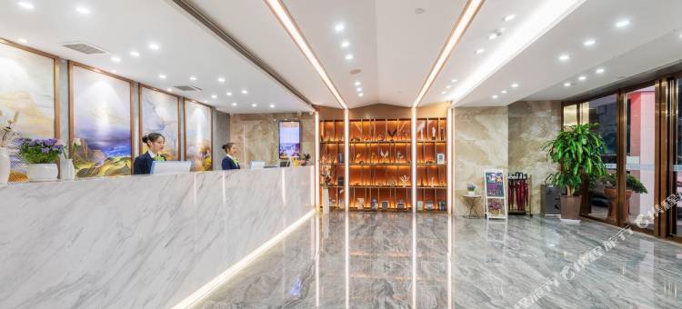 鹏城丽景酒店(深圳宝安中心翻身地铁站店)图片