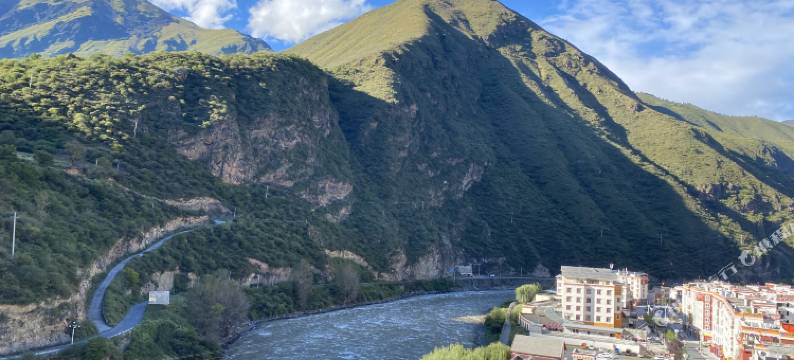 金川藏红主题客栈图片