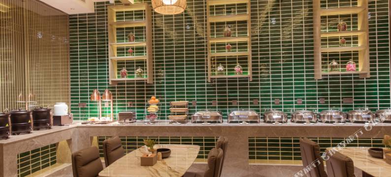 南召颜岸·琥珀酒店图片