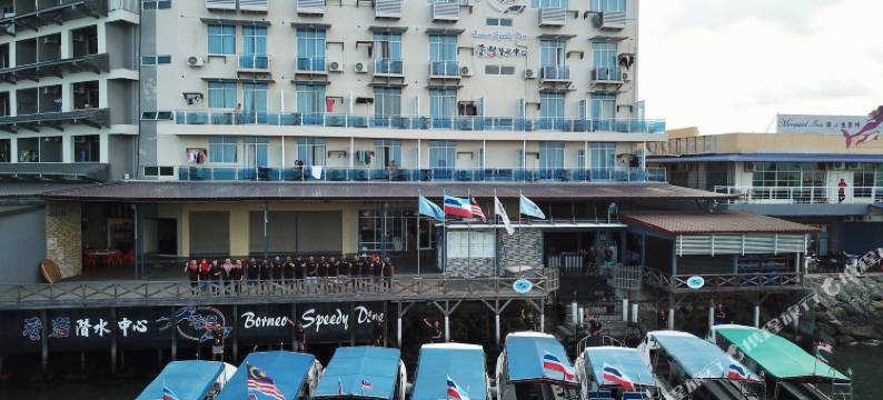 爱潜海浪酒店(Wave View Hotel)图片