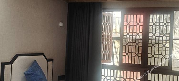 康定央吉岭民宿图片