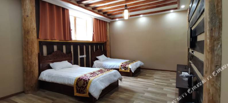 新龙措卡度假酒店图片