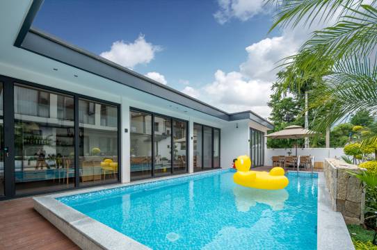 安吉野可以泳池度假民宿(余村两山景区店)