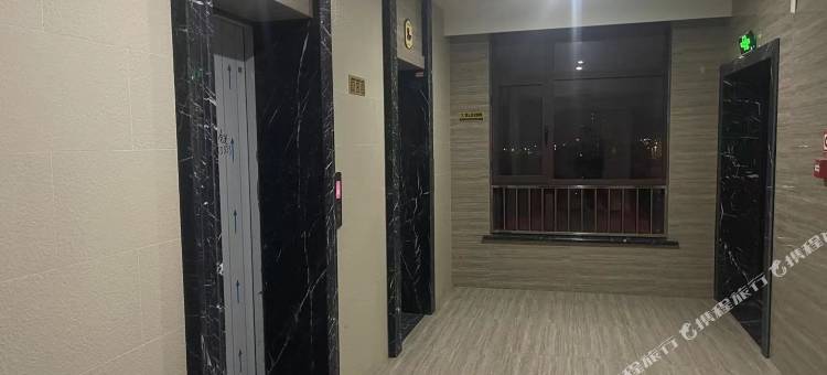 极限部落电竞民宿(兴城店)图片