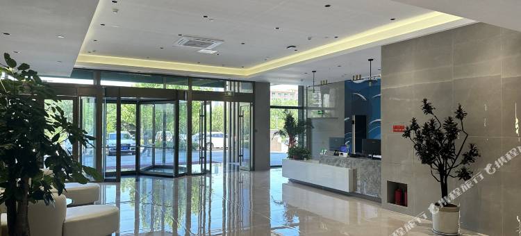 威海碧海蓝湾酒店(火炬八街国际海水浴场店)图片