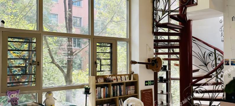 归仰一方青旅小栈(安顺顾府街店)图片