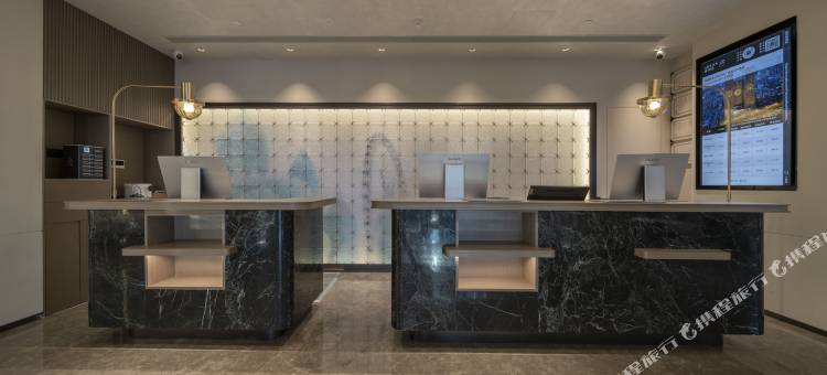 哈尔滨西站城乡路地铁站亚朵酒店图片