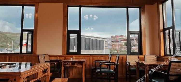 康定云岚居民宿(塔公草原景区店)图片