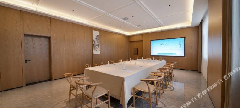 仟那千寻酒店(临颍南街村店)图片