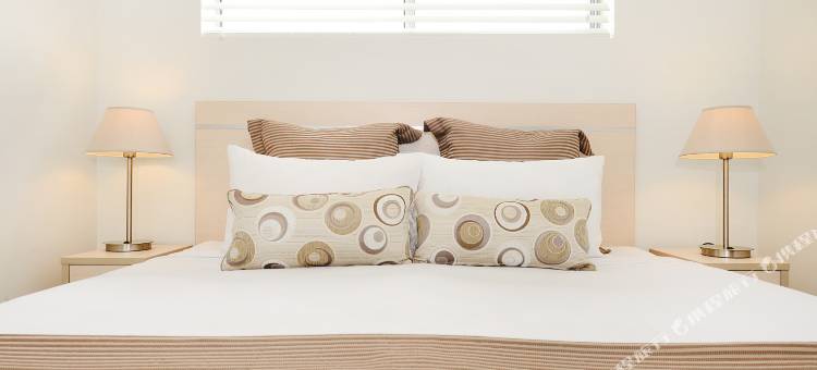 米德尔芒特盛橡套房酒店(Oaks Middlemount Suites)图片