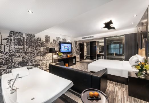 Orange Hotel (Nanjing Banqiao Wuyue Plaza) Hotel Overview