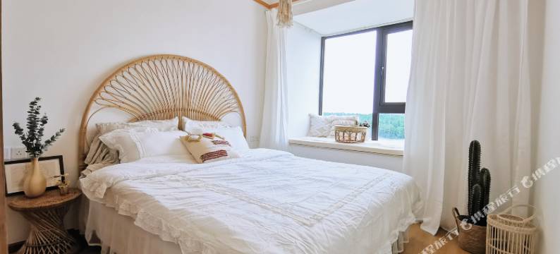 重庆黎香湖楼王湖景洋房民宿图片