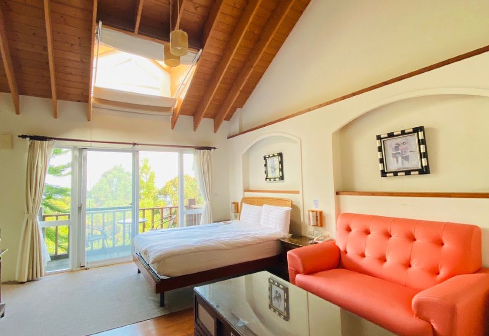 Ailiga Travel VillaHotel Overview