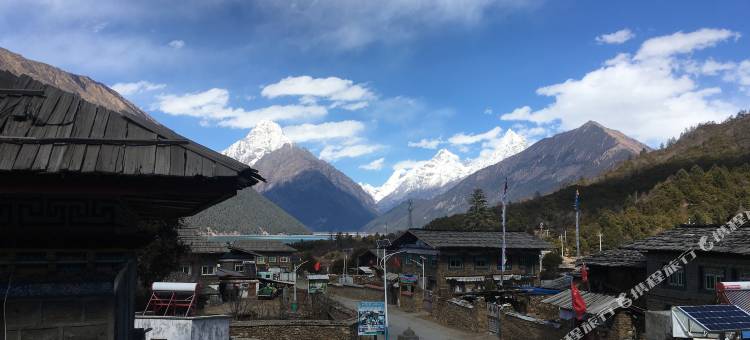 巴松措一品香旅馆图片