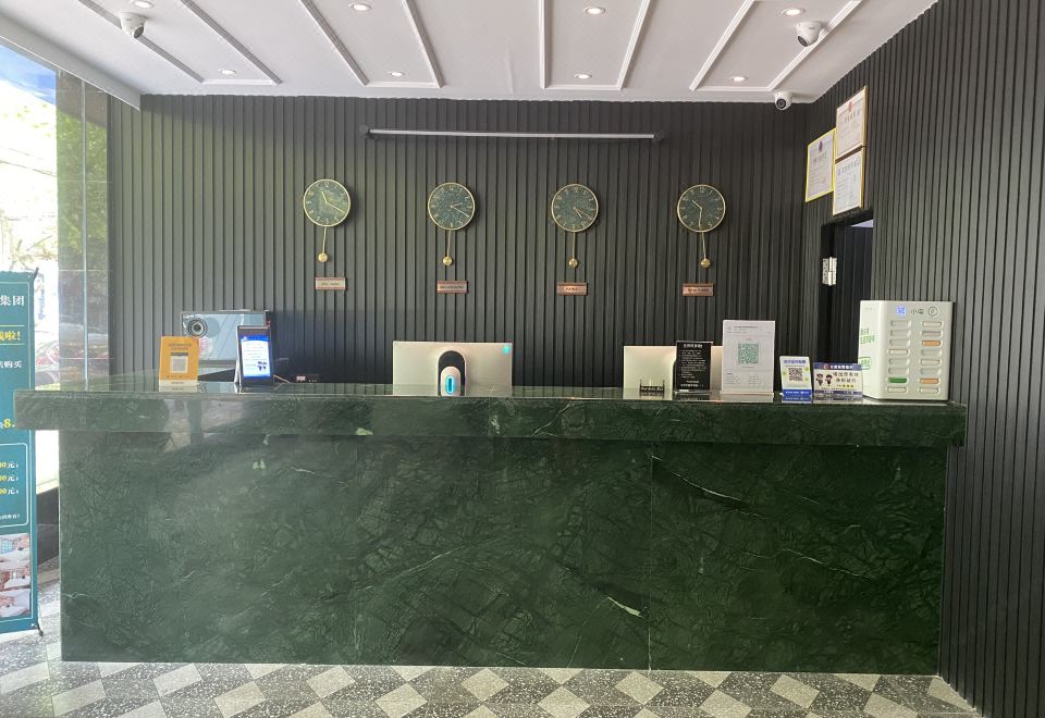  Hotel Overview