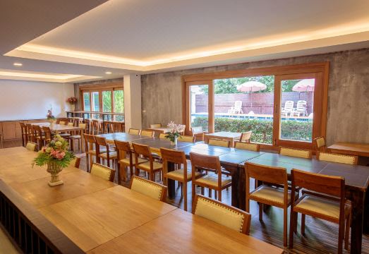 Huen Jao Ban Hotel Hotel Overview