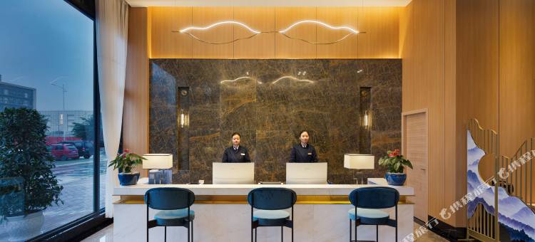 四月天欢朋酒店(遂宁物流港健坤城店)图片