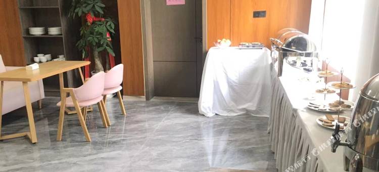 斯维登精品公寓(青岛红岛高新区会展中心店)图片