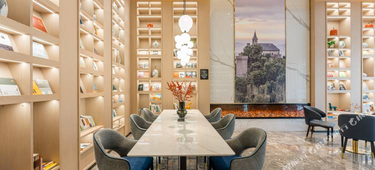 湖州行政中心太湖路亚朵酒店图片